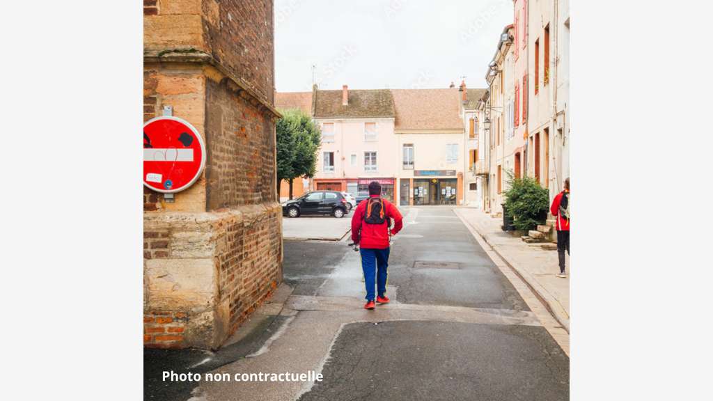 Vente bâtiment commercial de 700m² à Louhans 