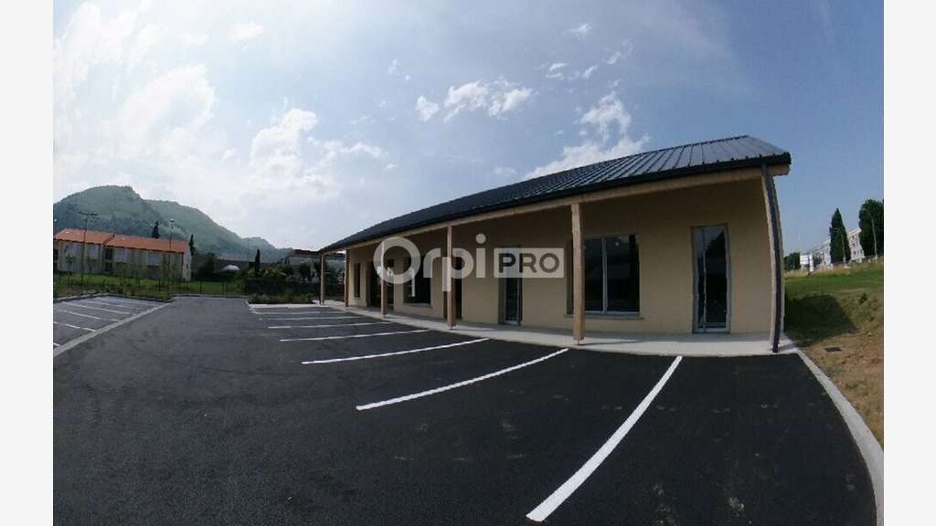 À Vendre local  430m² neuf empl N°1 à Lourdes