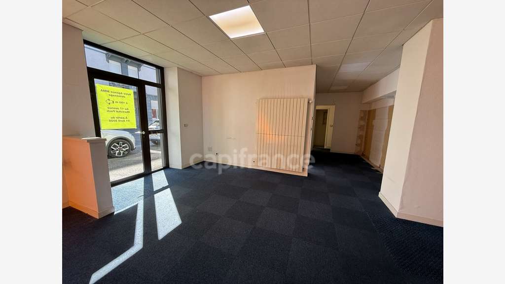 Local commercial ou pro de 82m² à vendre à Lourdes