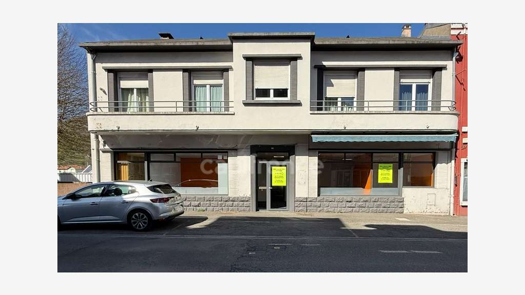 Local commercial ou pro de 82m² à vendre à Lourdes
