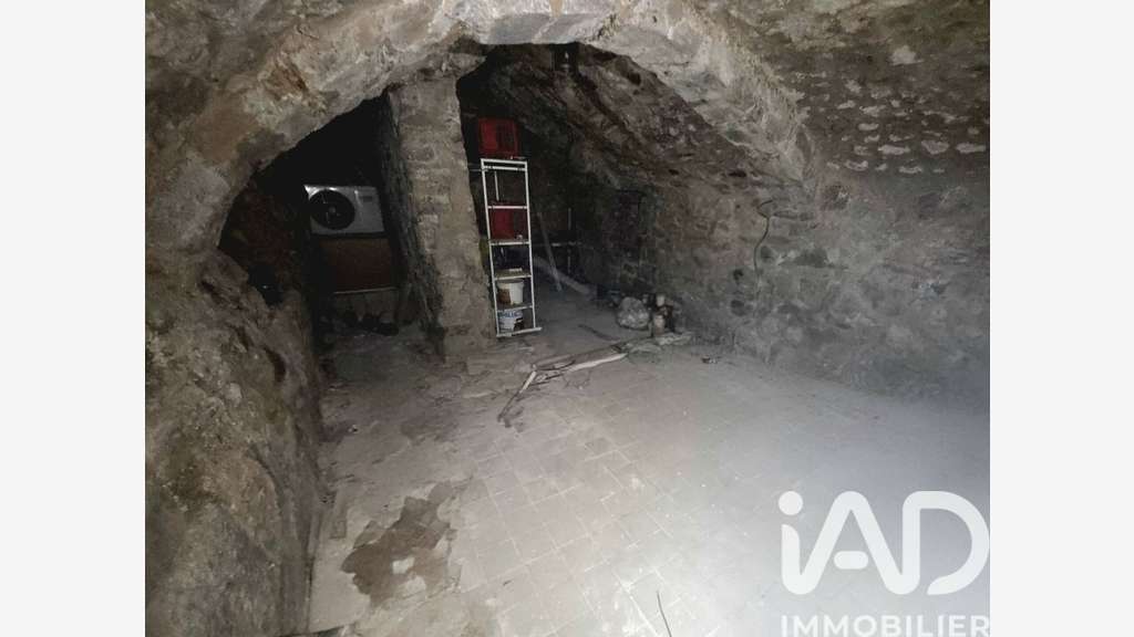 Vente local commercial 70m² à Louvres