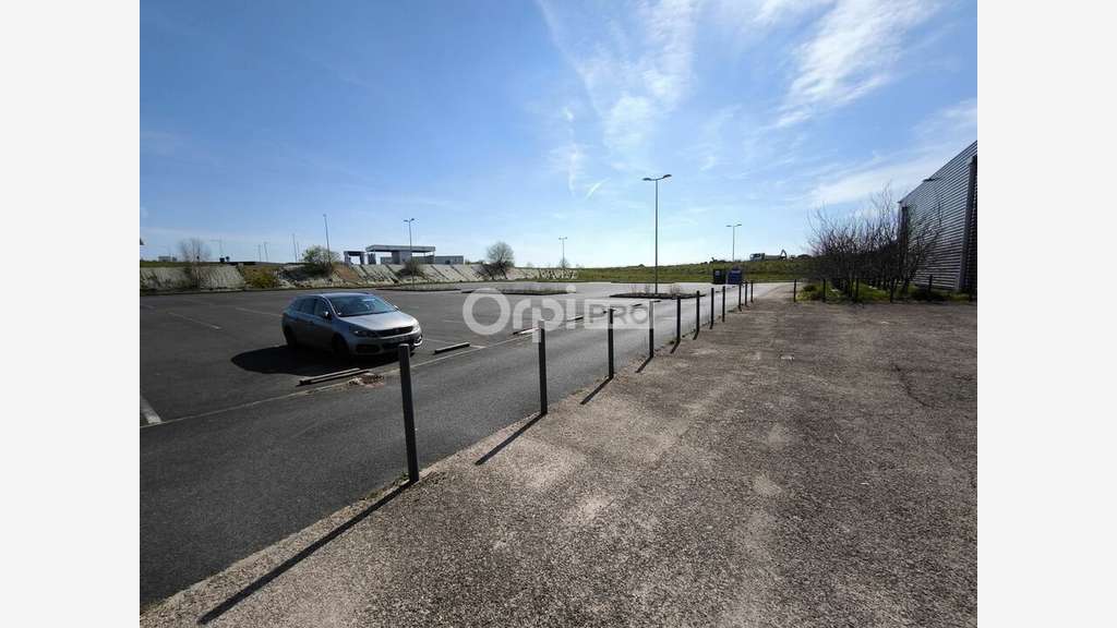 Vente cellules commerciales 4200m² Lubersac