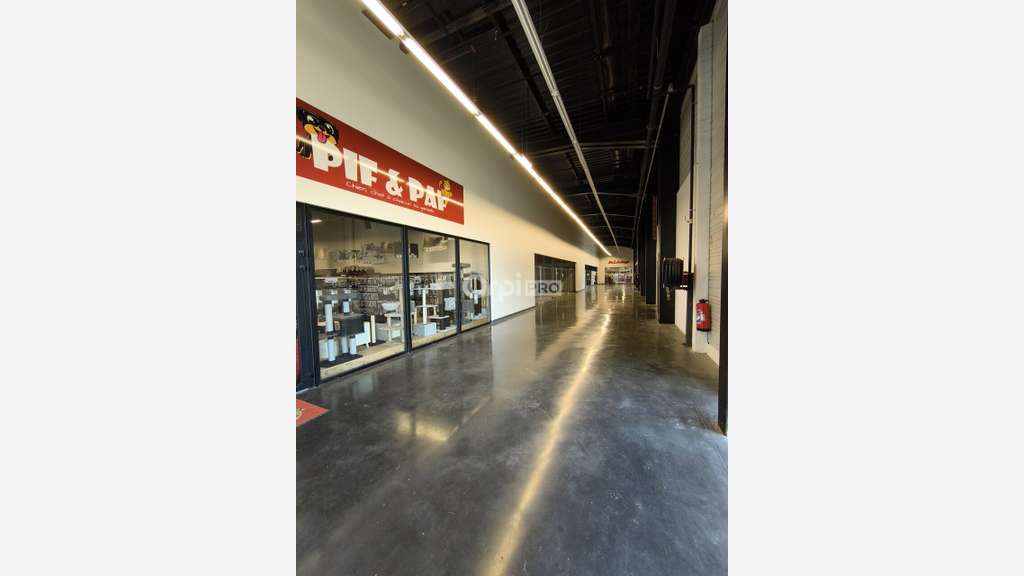 Vente cellules commerciales 4200m² Lubersac