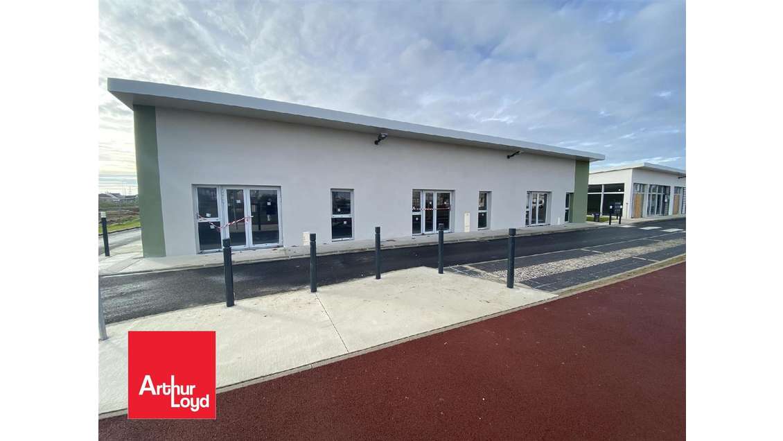 À vendre en VEFA cellule comm. 284m² à Luisant 