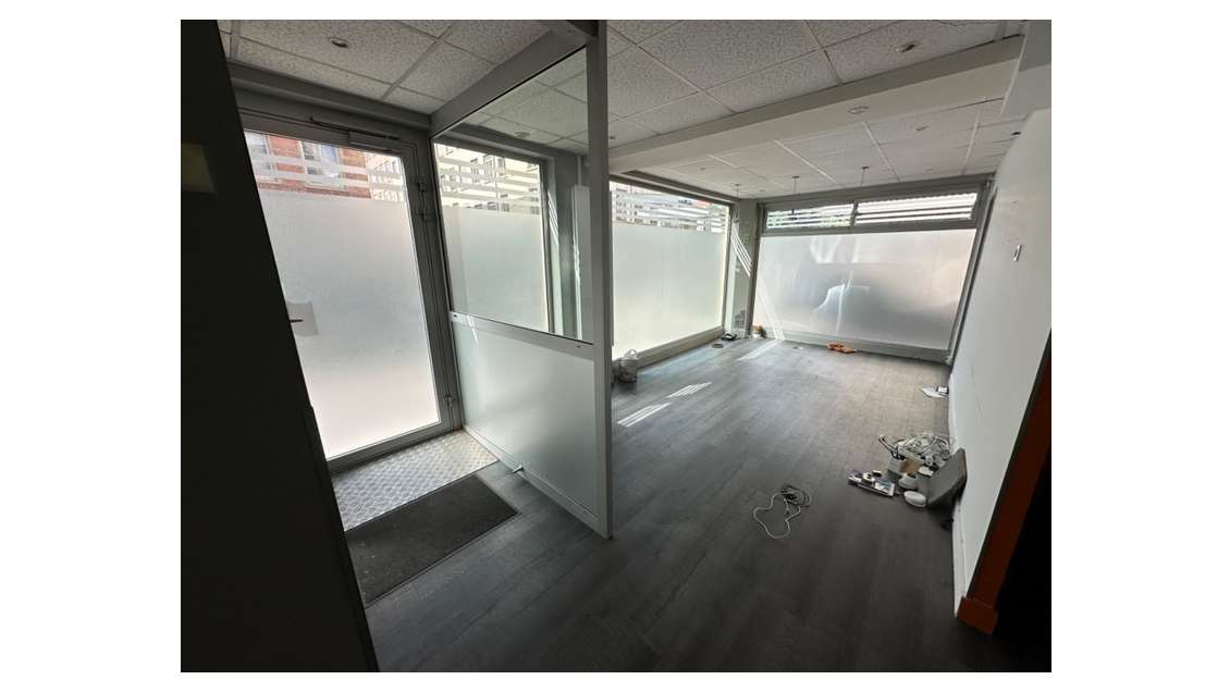 Murs local en angle 70m² à vendre à Lyon 4eme
