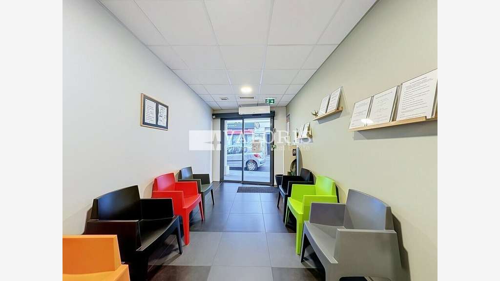 Local commercial de 210m² à vendre à Lyon 69004