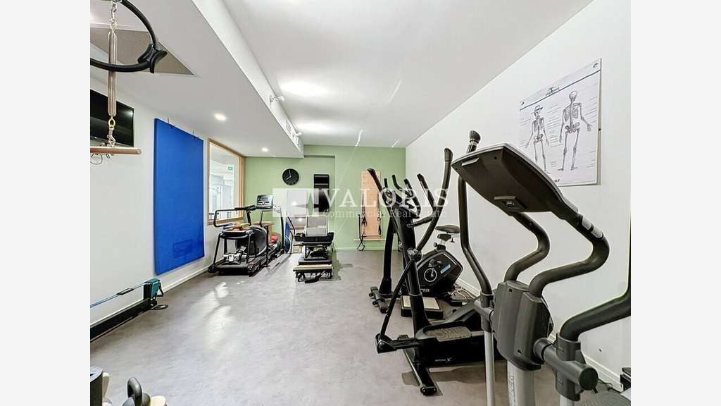 Local commercial de 210m² à vendre à Lyon 69004