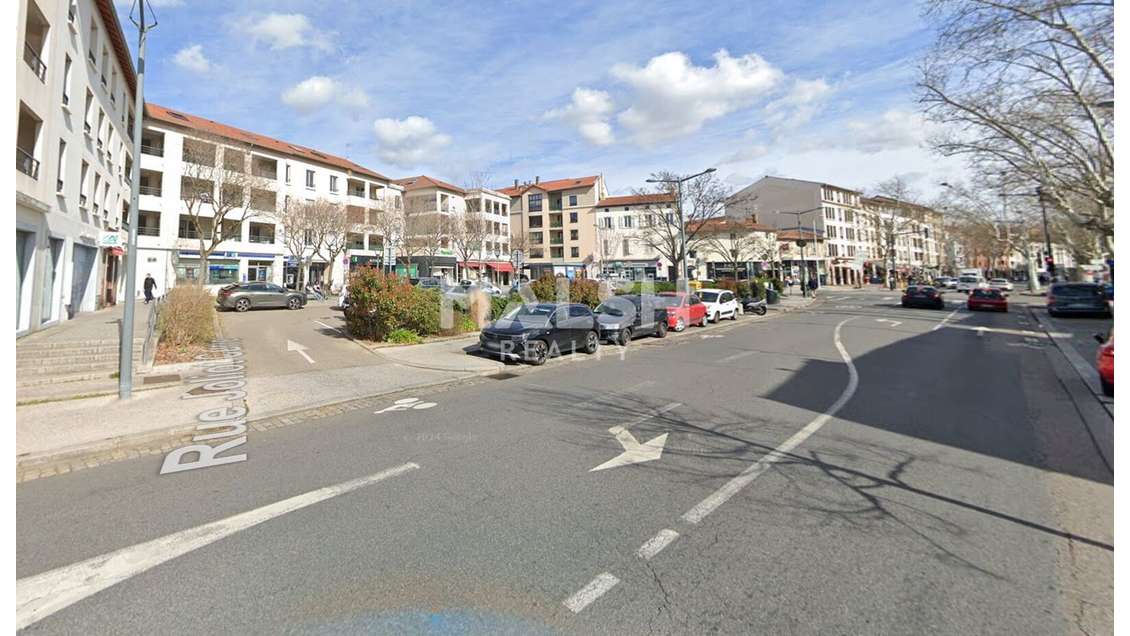 À vendre local commercial 105m² à Lyon 5e