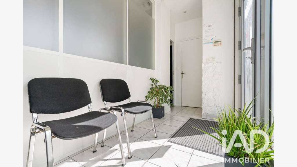 Vente local professionnel 33m² à Lyon 5e Av. Buyer