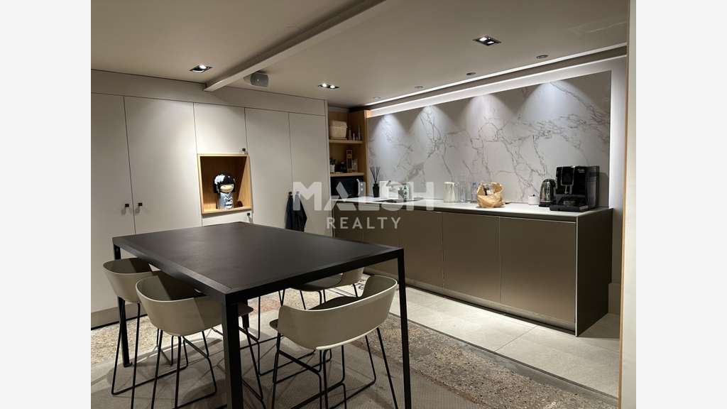 A vendre local commercial 91m² empl N°1 à Lyon 6e