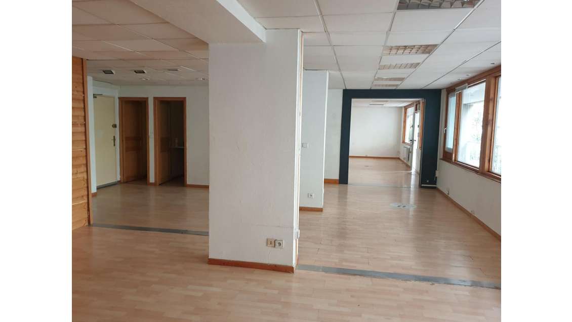 Vente local commercial 124m² à Lyon Charpennes