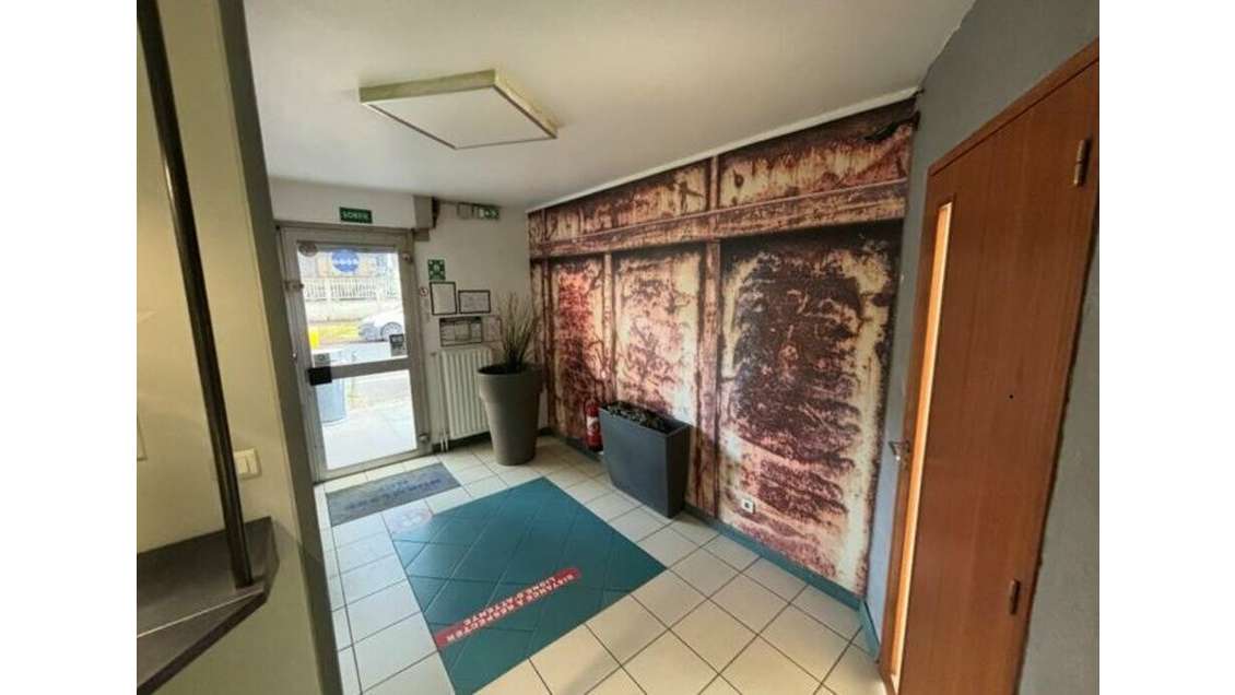 AV local commercial 147m² à Lyon 7e métro Jaurès