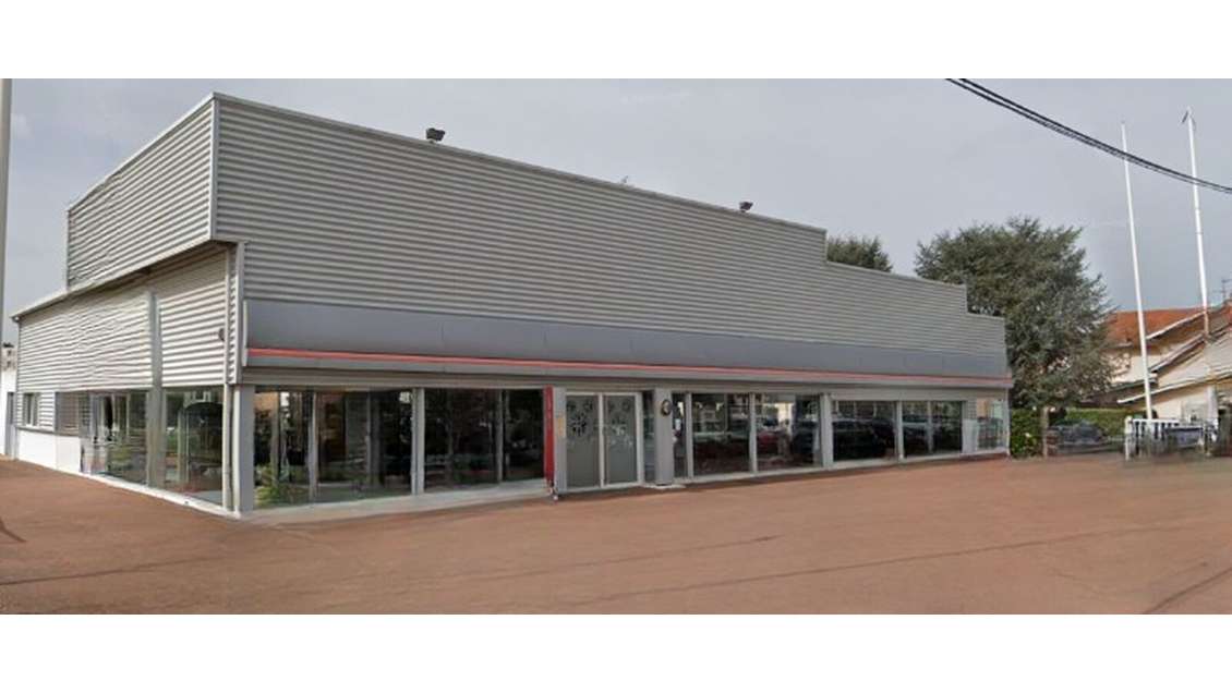 À VENDRE : Local commercial 900 m² show-room + ate