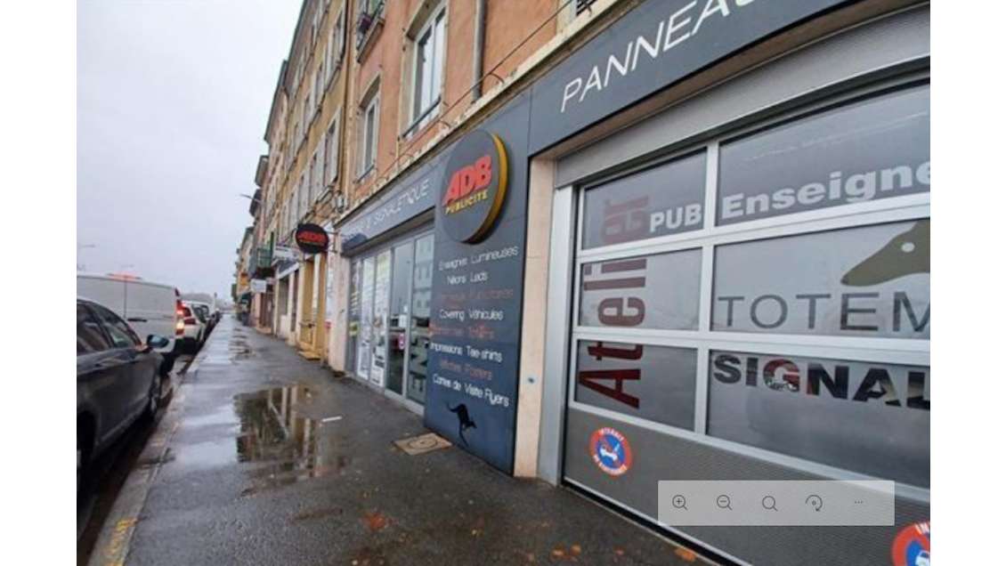 Av local commercial 285m² quai de Saône à Macon