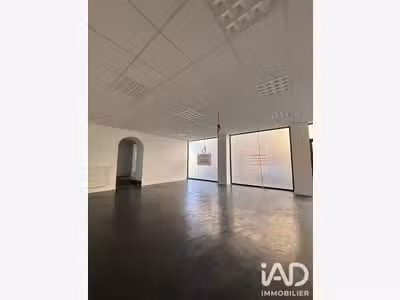 Vente local commercial de 184m² à Mâcon centre