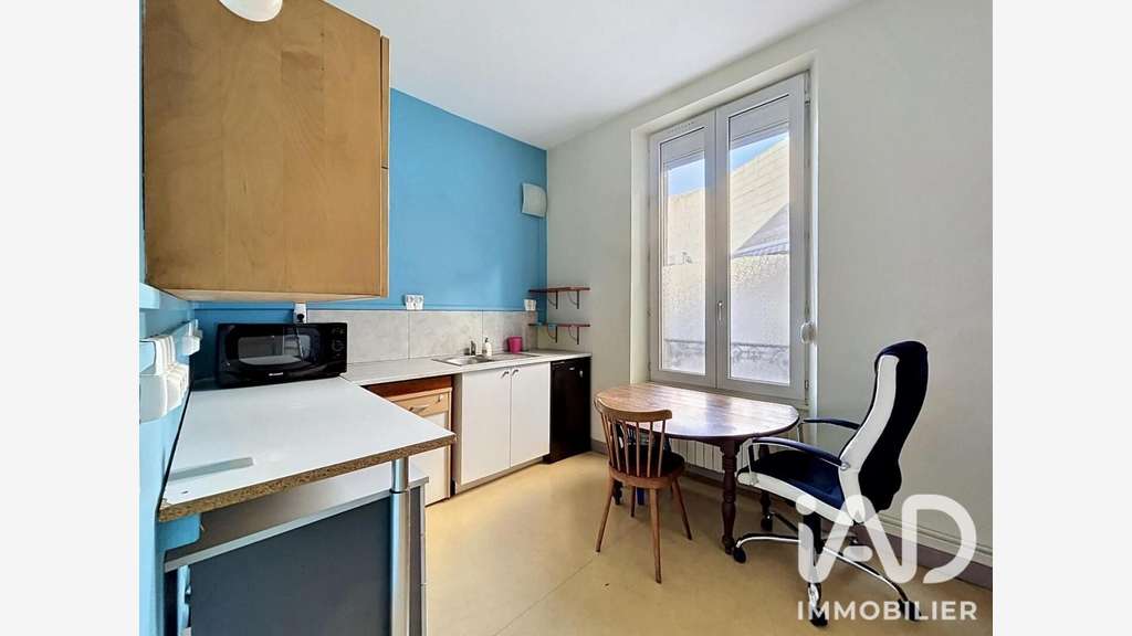 Local commercial à Magenta