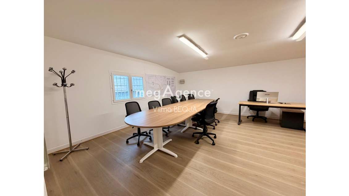 AV ensemble immobilier 975m² proche Sens et Malay