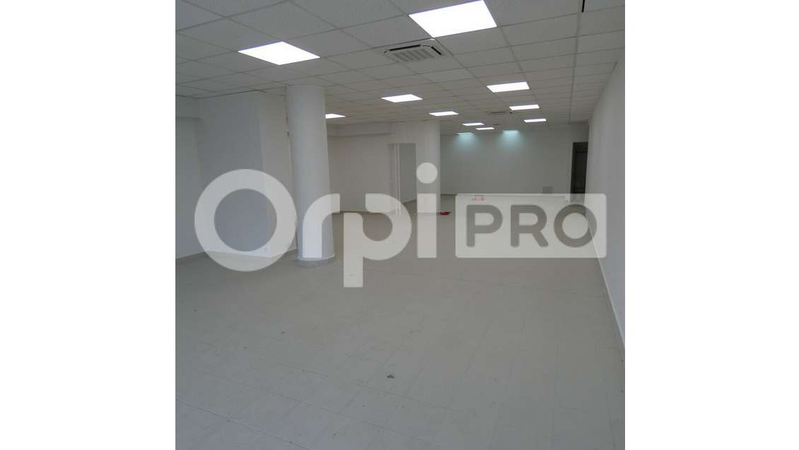 Vente murs commerciaux libres entrée Sud Manosque