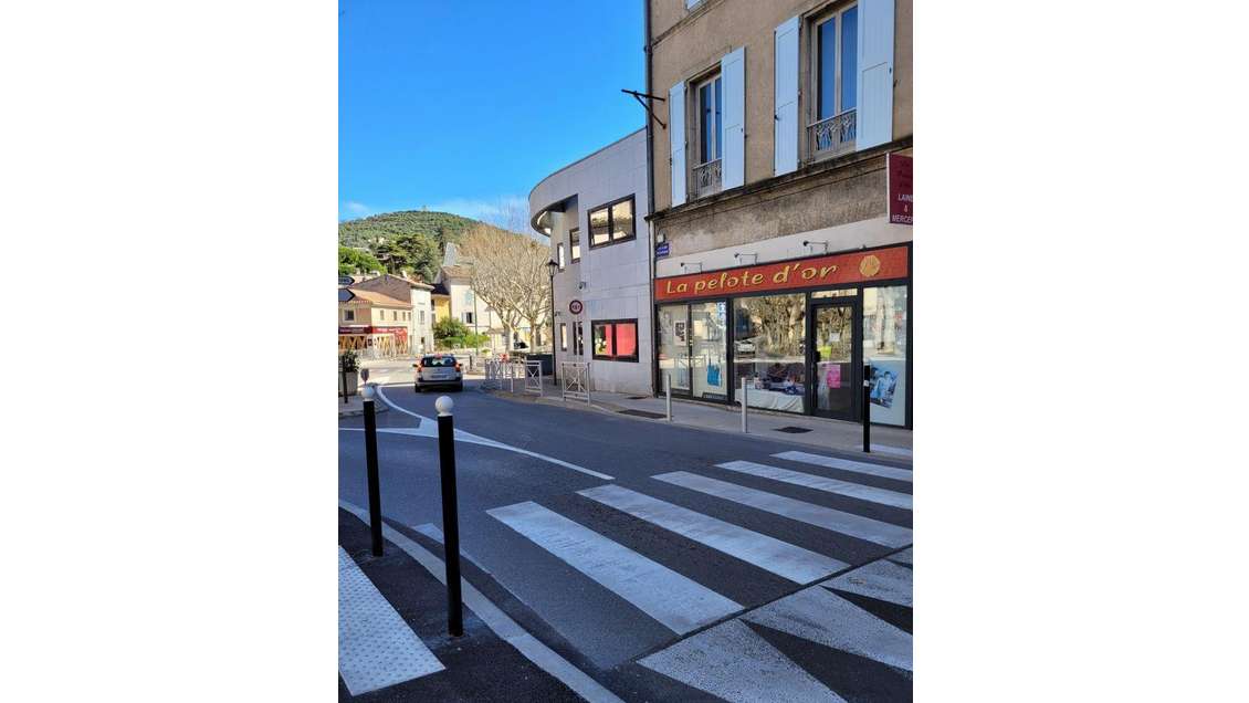 Vente grand local commercial 90m² Manosque centre 