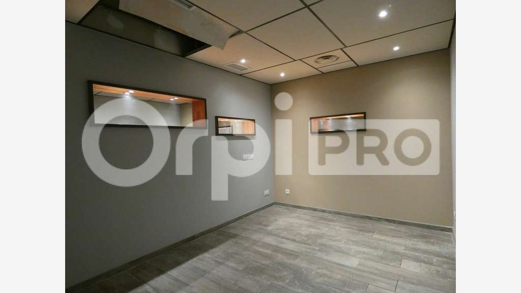 Vente locaux commerciaux de 180m² à Manosque