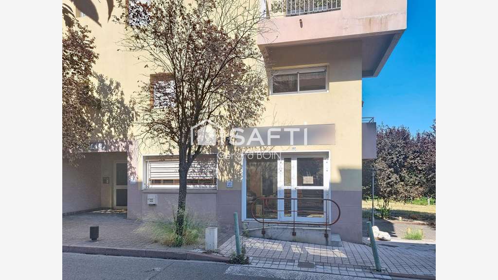 Vente local commercial de 130m² à Manosque