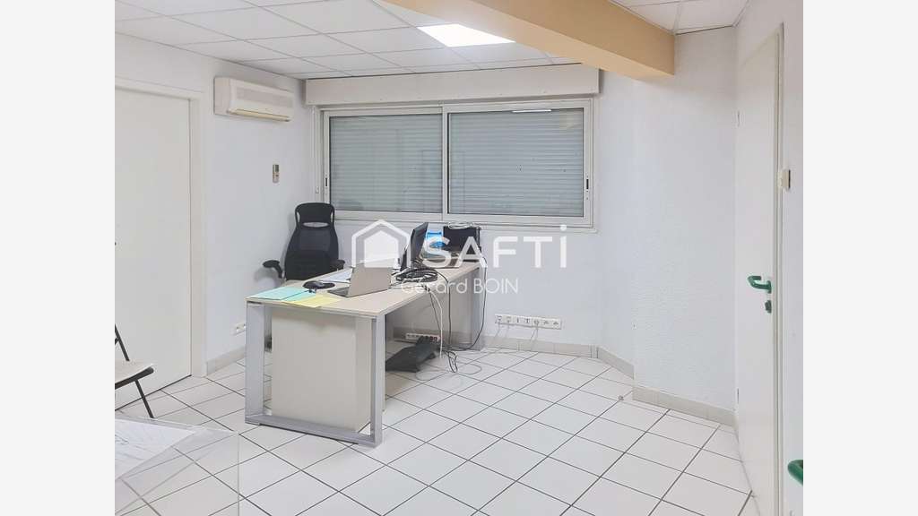 Vente local commercial de 130m² à Manosque