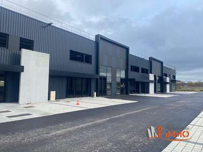 Vente local de 288m² accès PL à Marclopt bord N25