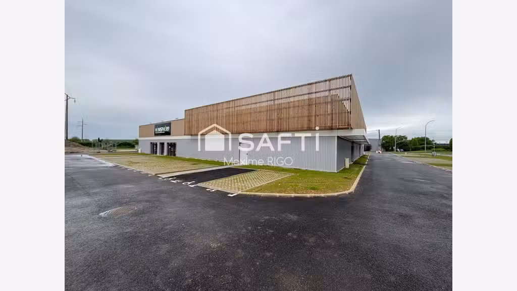Vente local commercial neuf 307m² à Marmande