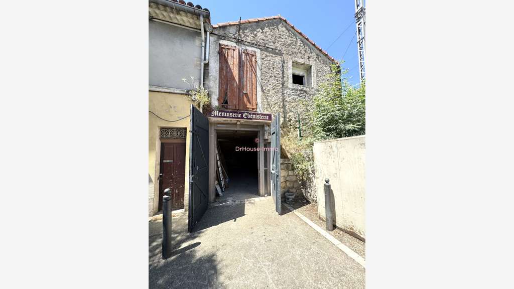 Vente murs de 145m² à Marseille secteur la Pomme