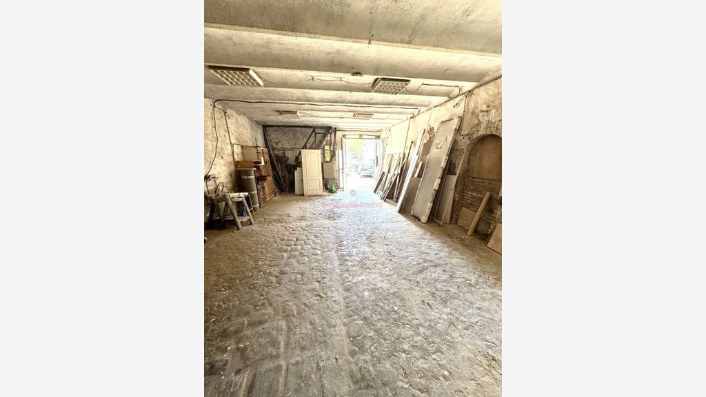 Vente murs de 145m² à Marseille secteur la Pomme