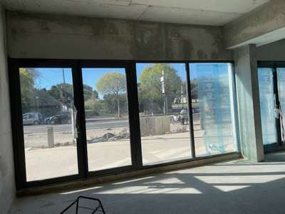 Vente local commercial 250m² St Mitre 13013
