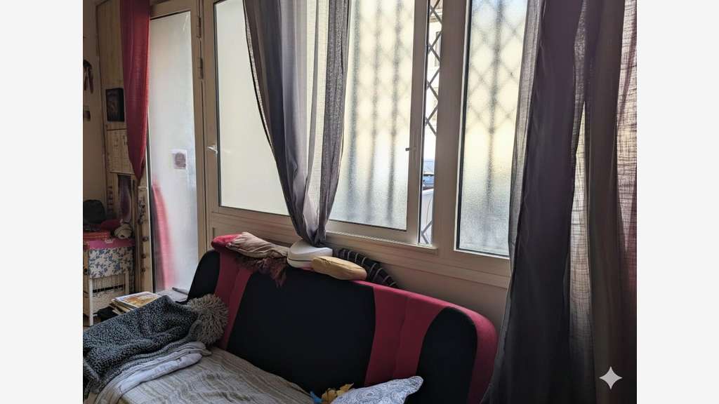 Vente local commercial 90m² à Marseille St Charles