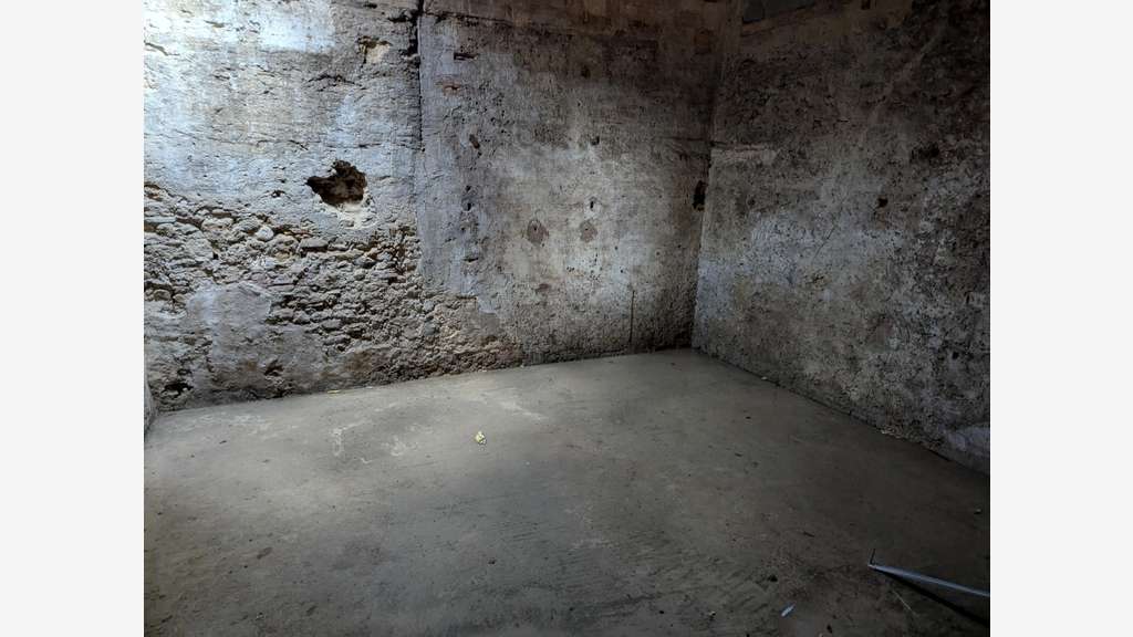 Vente local commercial de 76m² à Marseille 13005