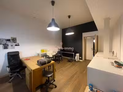Vente local cial cabinet médical 46m² à Marseille