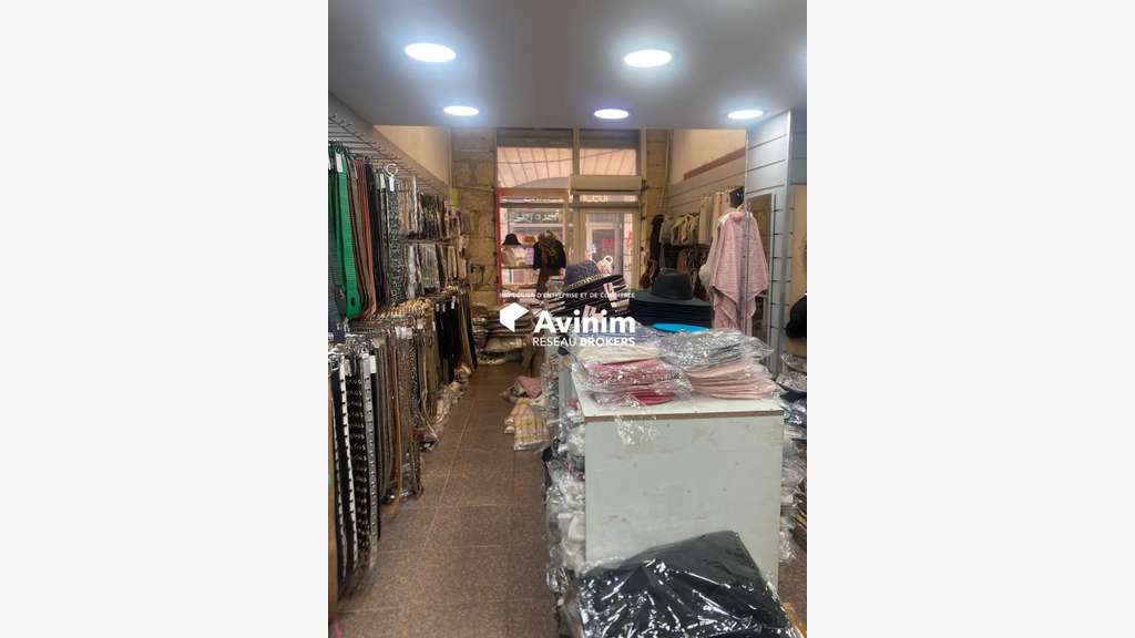 Vente murs local double rue piétonne Marseille