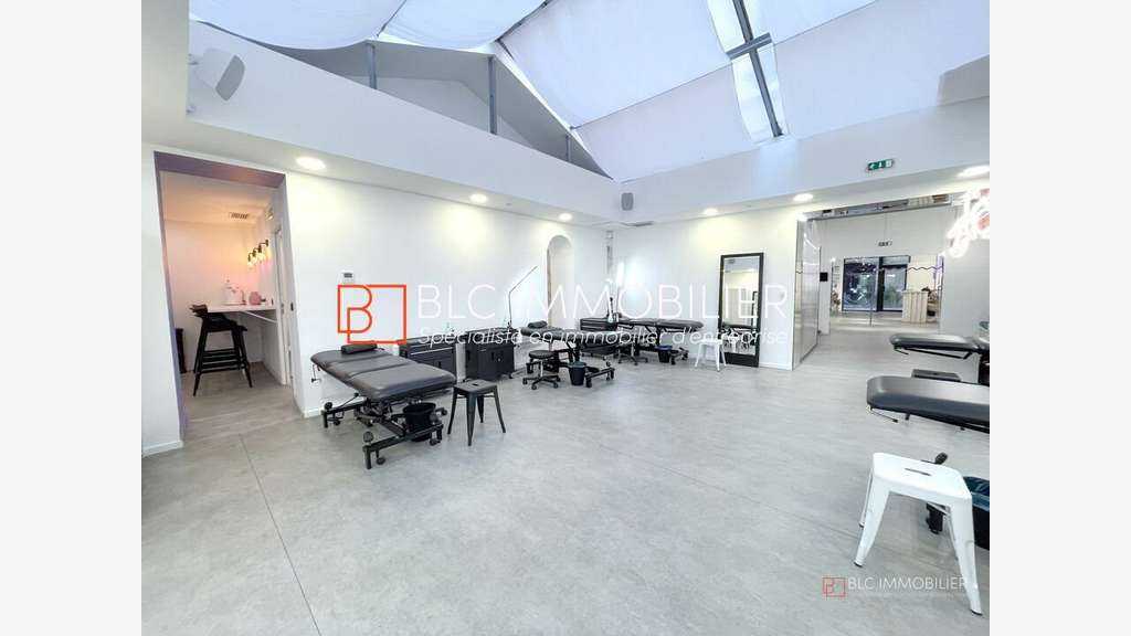 LOCAL COMMERCIAL A VENDRE 232 m² 13001 MARSEILLE