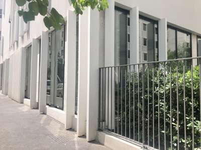 AV local brut de 62,70m² PMR à Marseille 13002