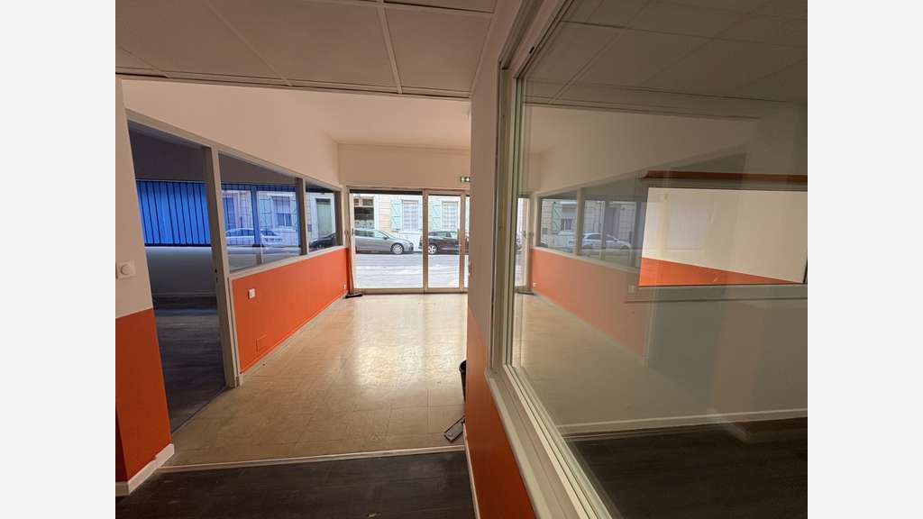 Vente local commercial 340m² à Marseille 5ème