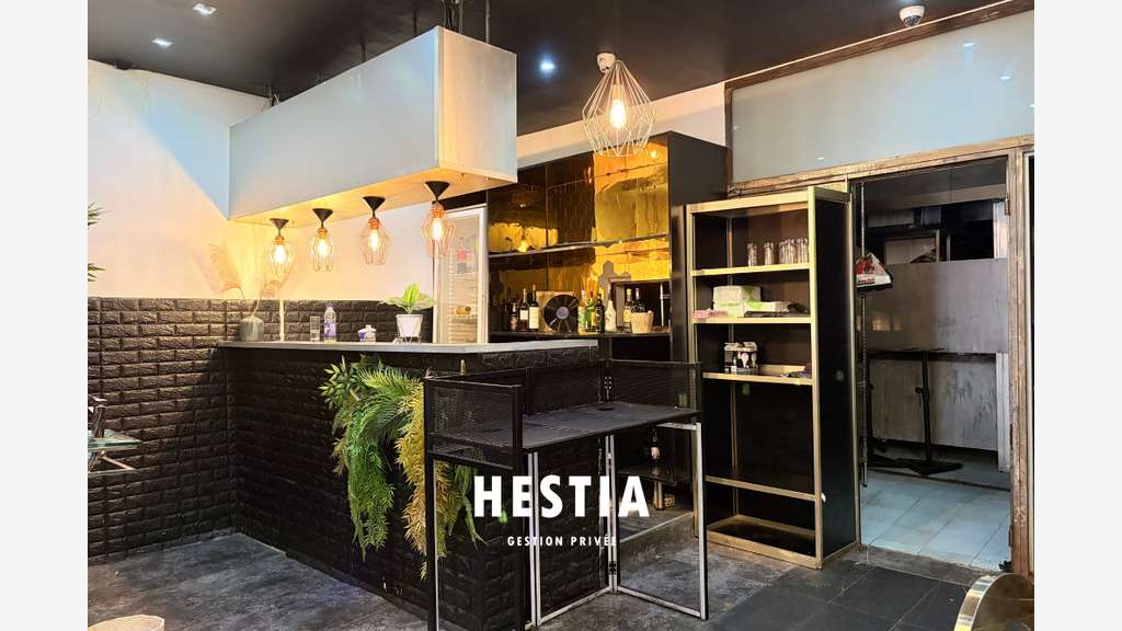 Vente murs commerciaux 135m² Castellane 13006