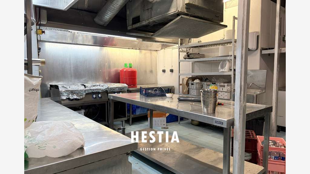 Vente murs commerciaux 135m² Castellane 13006