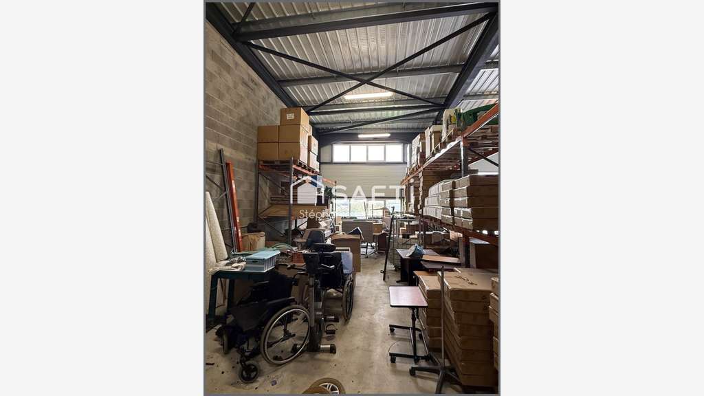 A vendre entrepôt 220m² ZA de Martignas