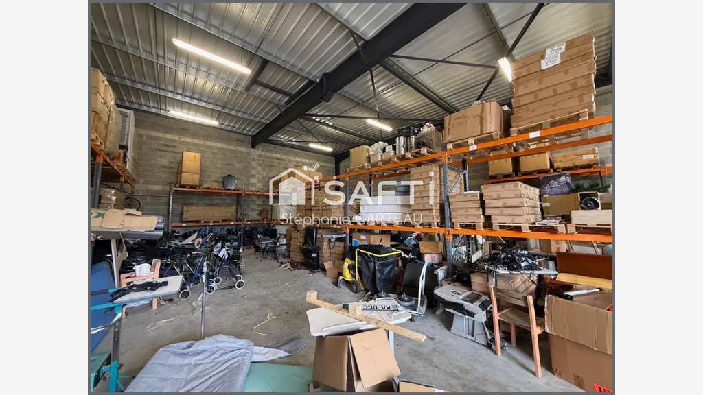 A vendre entrepôt 220m² ZA de Martignas