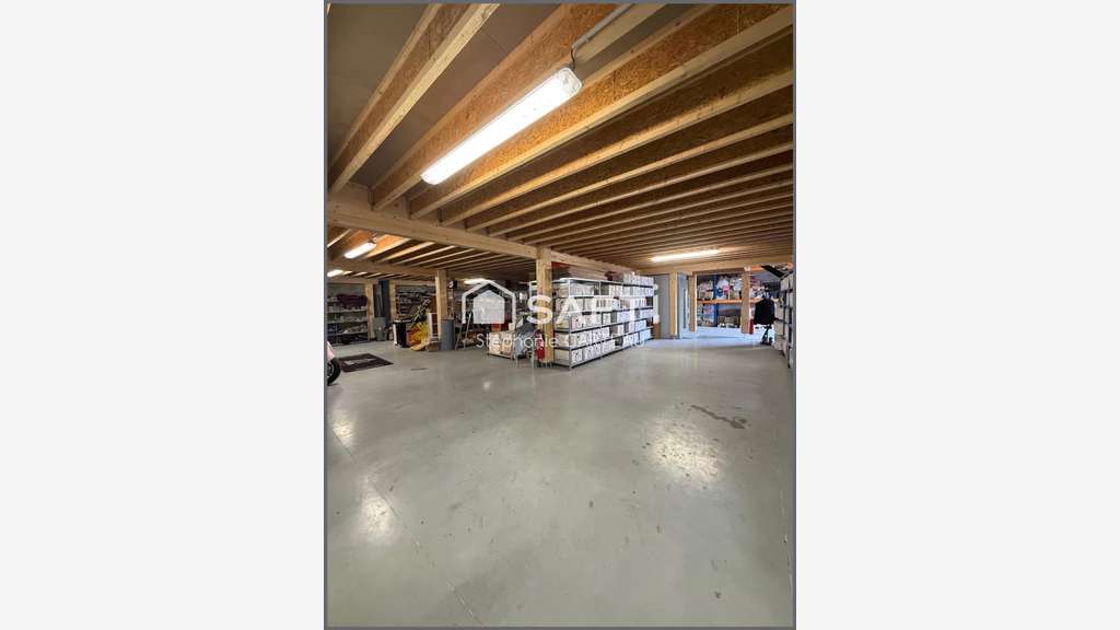 Vente entrepôt 780m² à Martignas-sur-Jalle