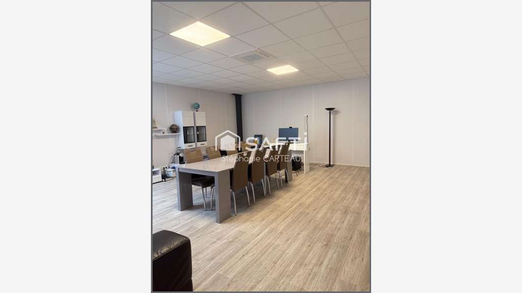 Vente entrepôt 780m² à Martignas-sur-Jalle