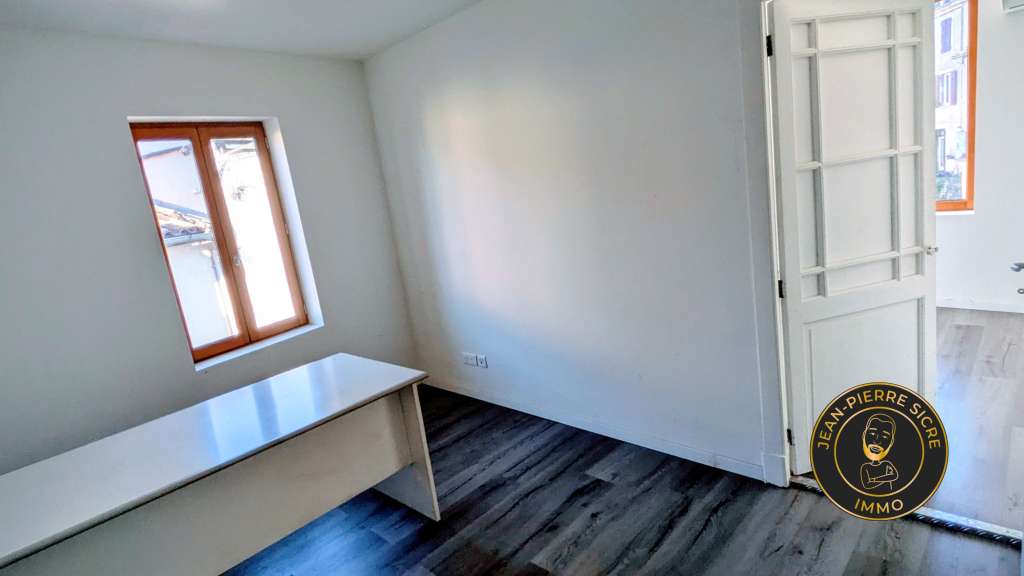 Local commercial 60m² coeur historique Martres 