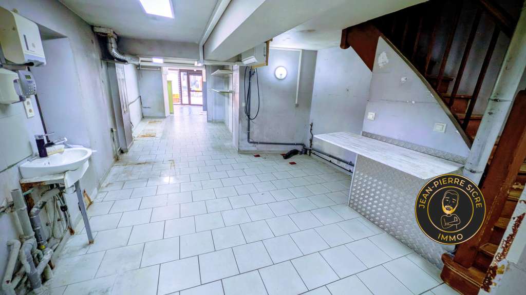 Local commercial 60m² coeur historique Martres 