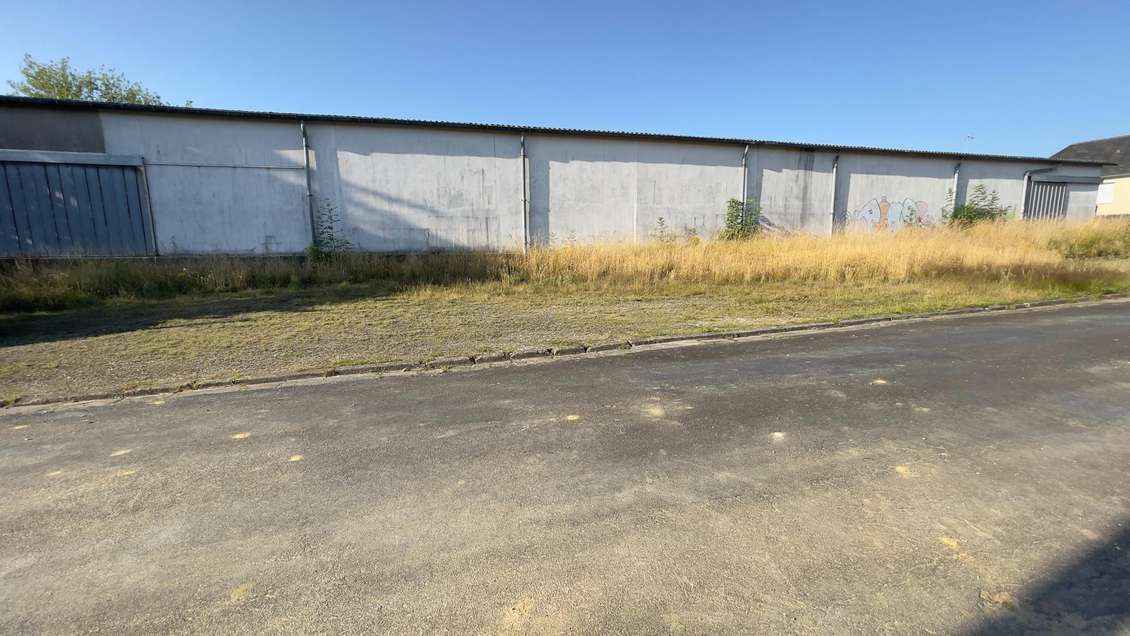 Vente bâtiment  1338m² secteur sécurisé à Mayenne