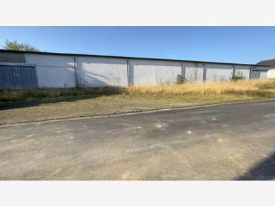 Vente bâtiment 1338m² secteur sécurisé à Mayenne