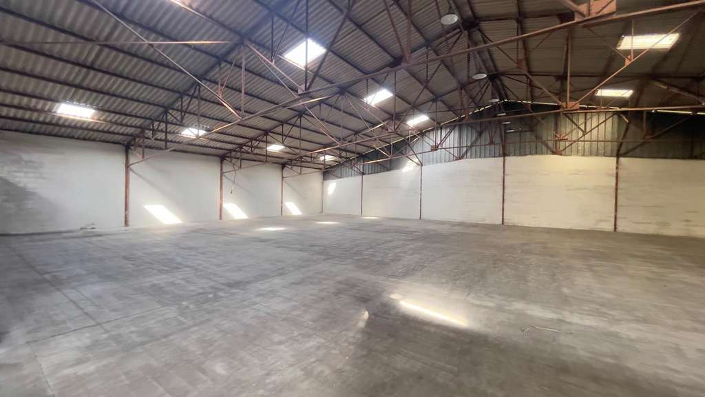 Vente bâtiment  1338m² secteur sécurisé à Mayenne