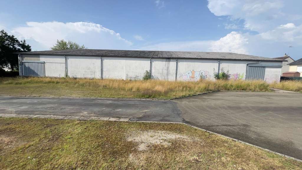 Vente bâtiment  1338m² secteur sécurisé à Mayenne